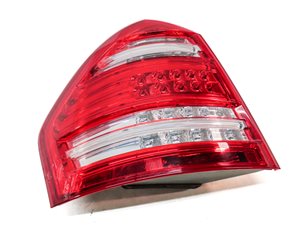 Thumbnail 1: 2010-2012 MB GL350 GL450 GL550 (X164) LEFT DRIVER TAILLIGHT BRAKE LIGHT LAMP