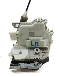 Thumbnail 6: 10-23 VW PORSCHE AUDI A3 A4 A8 S3 S4 Q5 MACAN PANAMERA REAR LEFT DOOR LATCH