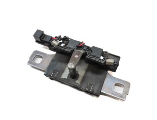 2018 AUDI Q5 (FY 80A) REAR TRUNK LID HATCH LATCH STRIKER PLATE