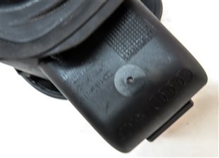 Thumbnail 6: 18-23 AUDI Q5 SQ5 (FY 80A) FUEL TANK DOOR LID COVER TRIM w/HOUSING (BLACK)