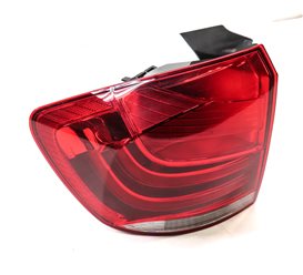 2012-2015 BMW X1 (E84) LEFT DRIVER REAR OUTER TAILLIGHT BRAKE LIGHT LAMP
