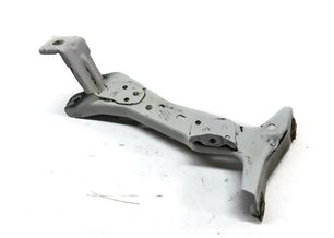Thumbnail 1: 2016 AUDI A3 E-TRON (8V) FRONT LEFT DRIVER FENDER MOUNT BRACKET