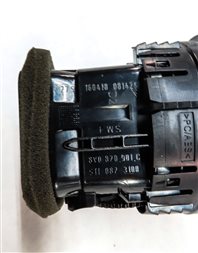 Thumbnail 6: 2016 AUDI A3 E-TRON (8V) FRONT LEFT DRIVER DASH HEAT AIR AC HVAC VENT (BLACK)