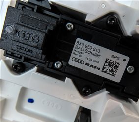 Thumbnail 8: 2016 AUDI A3 E-TRON (8V) FRONT OVERHEAD DOME LIGHT LAMP w/SWITCHES (BLACK)