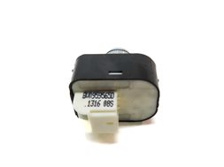 Thumbnail 5: 16-18 AUDI A3 (8V) FRONT LEFT DRIVER DOOR MIRROR ADJUST SWITCH 8V0959565E
