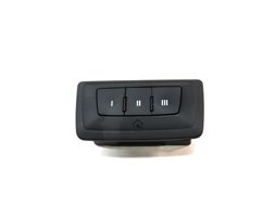 Thumbnail 2: 2016 AUDI A3 E-TRON (8V) HOMELINK GARAGE DOOR CONTROL MODULE BUTTONS