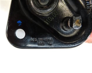 Thumbnail 6: 2014 MERCEDES E350 SEDAN (W212) FRONT HOOD BONNET SAFETY CATCH LATCH HOOK SET/3