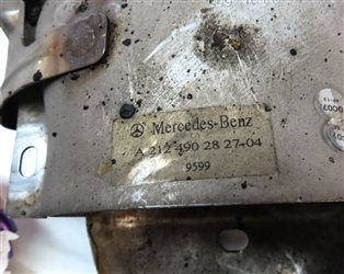 Thumbnail 6: 12-16 C E CLASS E300 E350 (W204 W212) REAR LEFT & RIGHT EXHAUST MUFFLER TIP SET