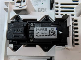 Thumbnail 8: 2017 AUDI A3 E-TRON (8V) FRONT OVERHEAD DOME LIGHT LAMP w/SWITCHES (BLACK)