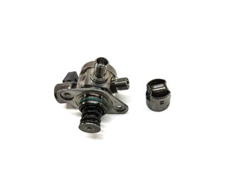 Thumbnail 2: 2011-2020 MERCEDES E500 E550 S600 SL450 SL550 GL550 - RIGHT MECHANICAL FUEL PUMP