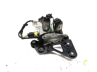 Thumbnail 2: 2013 MERCEDES ML550 (W166) REAR ACTIVE SWAY BAR SUSPENSION VALVE BLOCK