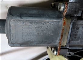 Thumbnail 8: 2014-2020 RANGE ROVER SPORT (L494) REAR LEFT DOOR WINDOW REGULATOR w/ MOTOR
