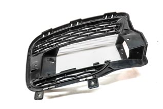 Thumbnail 3: 2015 RANGE ROVER SPORT (L494) FRONT RIGHT LOWER BUMPER FOGLIGHT GRILLE TRIM