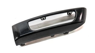 Thumbnail 3: 2015 RANGE ROVER SPORT (L494) FRONT RIGHT PASSENGER LOWER BUMPER FOG LIGHT TRIM