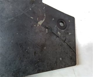 Thumbnail 7: 15 RANGE ROVER SPORT (L494) FRONT RIGHT PASSENGER LOWER FENDER MOULDING (BLACK)