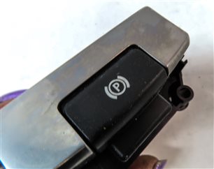 Thumbnail 7: 2015 LAND RANGE ROVER SPORT (L494) EMERGENCY PARKING BRAKE SWITCH BUTTON