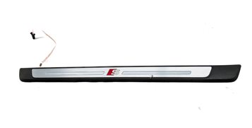 Thumbnail 4: 18 AUDI A4 B9 8W FRONT LEFT DRIVER & RIGHT PASSENGER LIGHTED DOOR SILL TRIM SET