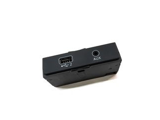 Thumbnail 3: 2018 AUDI A4 (B9 8W) AUXILIARY AUX USB JACK PLUG IN PANEL