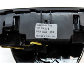Thumbnail 6: 2018 AUDI A4 (B9 8W) REAR CENTER CONSOLE HEAT AIR AC HVAC VENT (BLACK)