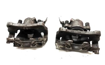 Thumbnail 6: 18-20 AUDI A4 (B9 8W) 2.0L TURBO FWD FRONT LEFT & RIGHT BRAKE CALIPER SET/2