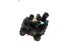Thumbnail 3: 2015 LAND RANGE ROVER SPORT (L494) REAR AIR SUSPENSION VALVE BLOCK