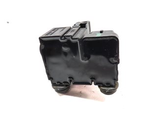 Thumbnail 5: 2015 LAND RANGE ROVER SPORT (L494) REAR AIR SUSPENSION VALVE BLOCK