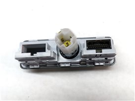Thumbnail 5: 2015 LAND RANGE ROVER SPORT (L494) AUXILIARY AUX USB INPUT JACK w/12V PLUG