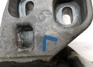 Thumbnail 7: 2019 MERCEDES GLA250 (X156) 2.0L TURBO AUTO TRANSMISSION MOUNT BRACKET