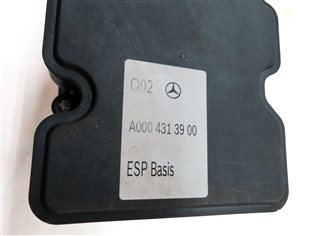 Thumbnail 7: 2015-2020 MERCEDES GLA250 (X156) ABS ANTI LOCK BRAKE PUMP w/ MODULE
