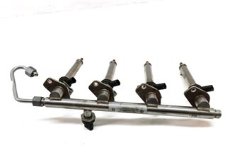 Thumbnail 6: 19 MERCEDES GLA250 (X156) 2.0L TURBO (270.920) ENGINE FUEL INJECTOR SET/4 w/RAIL