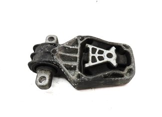 Thumbnail 4: 2019 MERCEDES GLA250 (X156) 2.0L TURBO LOWER AUTO TRANSMISSION MOUNT BRACKET