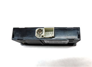 Thumbnail 4: 19 MERCEDES GLA250 (X156) RADIO AUDIO AUXILIARY MULTIMEDIA USB INTERFACE MODULE