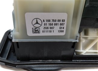 Thumbnail 7: 17-20 MERCEDES CLA G GLA GLS SLC (C117 X156 X166) REAR TRUNK HANDLE w/ CAMERA