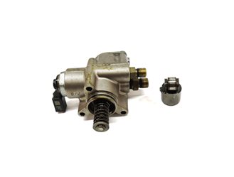 Thumbnail 2: 07-11 AUDI TOUAREG A6 A8 Q7 S4 S5 (B7 C6 D3 4L 8K 8T) LEFT - 4.2L HPFP FUEL PUMP