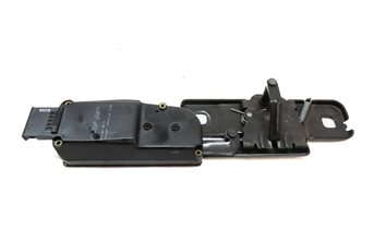 Thumbnail 4: 2008 AUDI Q7 (4L) REAR LIFTGATE TAILGATE HATCH LID LATCH STRIKER PLATE