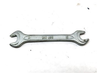 Thumbnail 4: 2007-2010 VW/AUDI TOUAREG Q7 EMERGENCY ROADSIDE SPARE TIRE JACK TOOL KIT SET