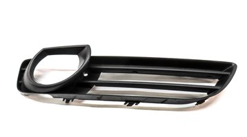 Thumbnail 2: 2008 AUDI Q7 (4L) FRONT RIGHT PASSENGER LOWER BUMPER FOG LIGHT LAMP TRIM (BLACK)