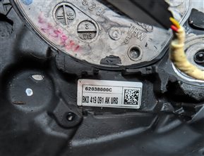 Thumbnail 6: 2007-2008 A4 Q7 S4 RS4 3 SPOKE S-LINE STEERING WHEEL w/CONTROL SWITCHES (BLACK)
