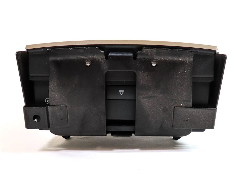 Thumbnail 3: 03-13 MERCEDES B E GL ML CLS R CLASS RADIO STEREO 6-DISC CD CHANGER (BEIGE)