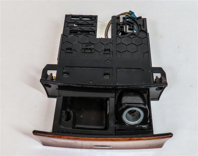 Thumbnail 3: 2009 MERCEDES GL320 (X164) FRONT CENTER CONSOLE DASH ASHTRAY (BIRDS EYE WOOD)