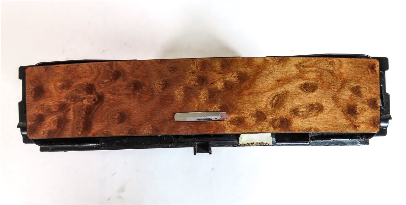 Thumbnail 3: 09 MERCEDES GL320 (X164) FRONT CENTER COIN TRAY COMPARTMENT (BIRDS EYE WOOD)