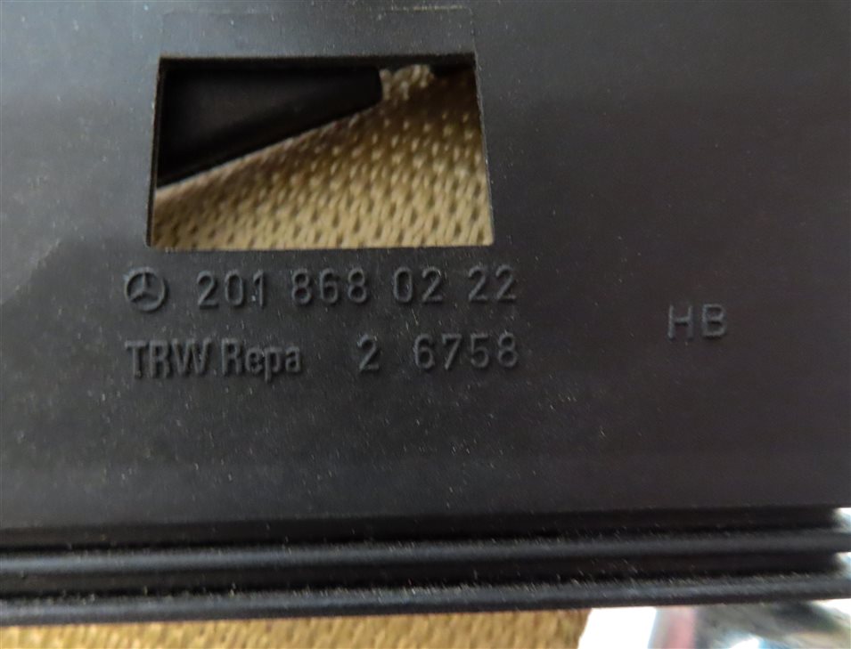 Thumbnail 9: 09 MERCEDES GL320 (X164) REAR 3RD THIRD ROW RIGHT SEAT SEATBELT RETRACTOR(BEIGE)