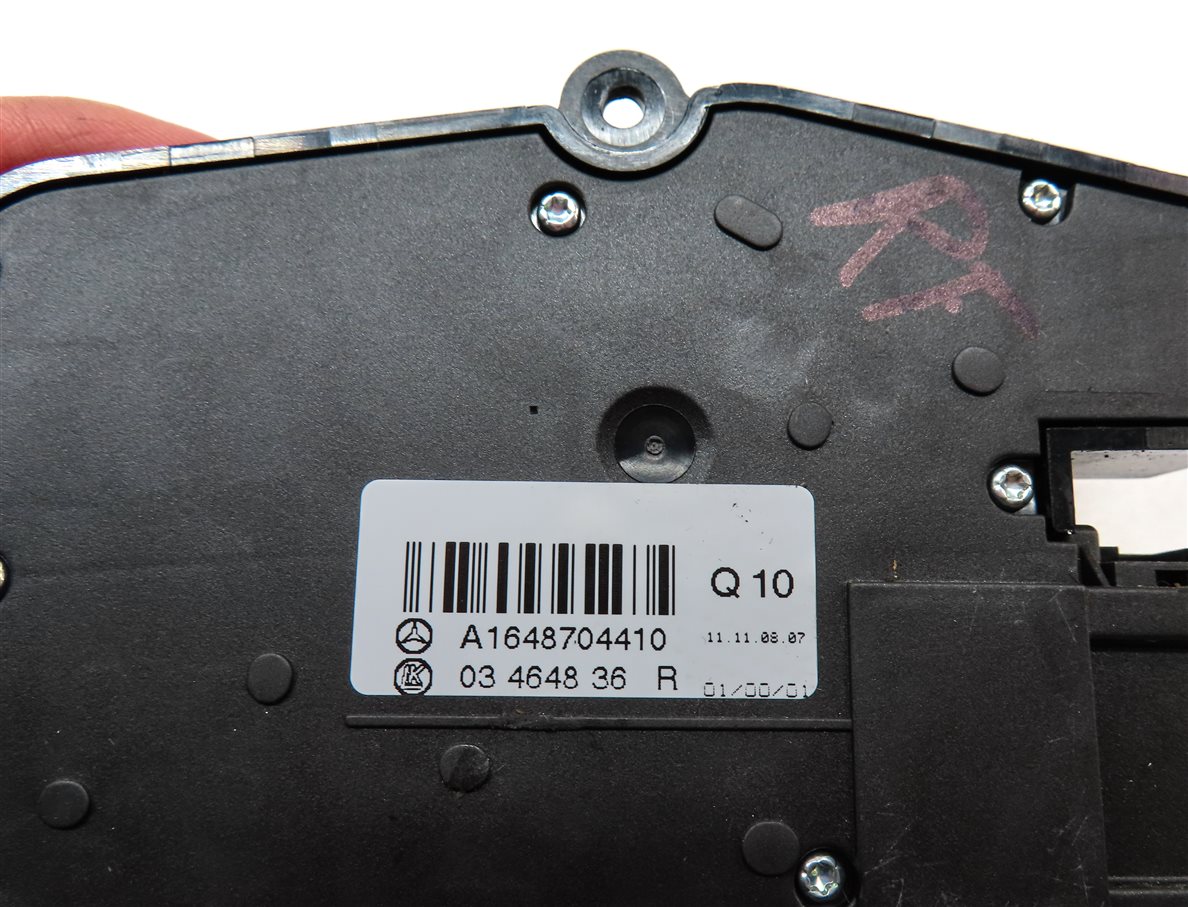 Thumbnail 9: 2009 MERCEDES GL320 (X164) FRONT RIGHT PASSENGER MEMORY SEAT ADJUST SWITCH