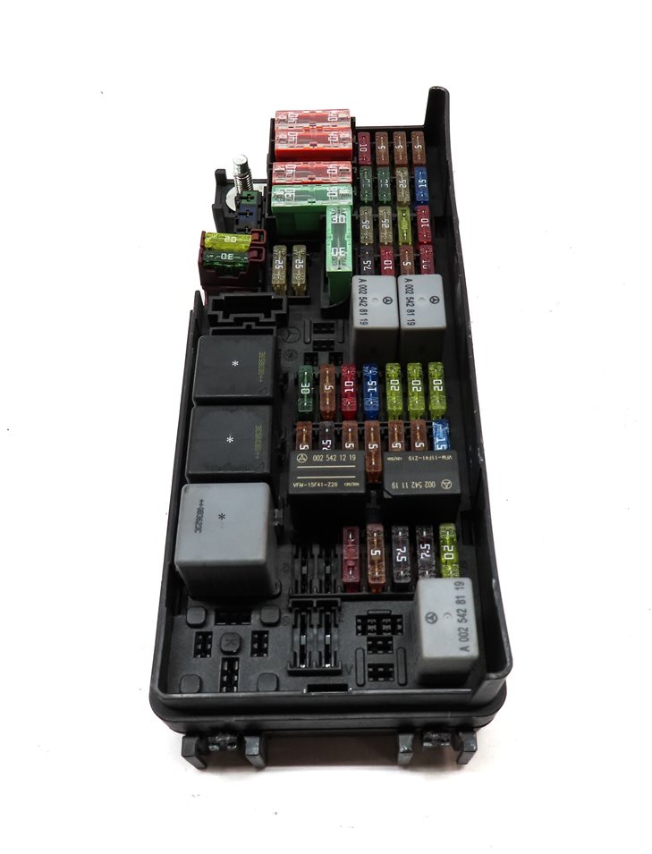 Thumbnail 3: 2009 MERCEDES GL320 (X164) 3.0L REAR FUSE BOX