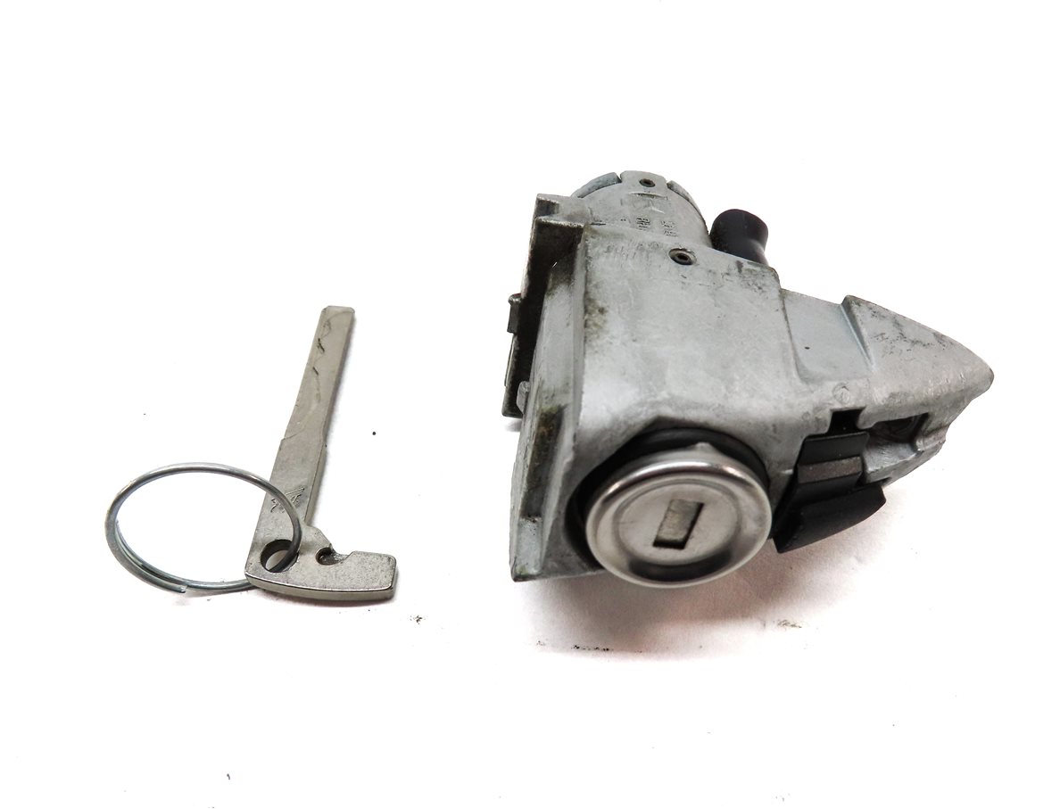 Thumbnail 2: 2009 MERCEDES GL320 (X164) FRONT LEFT DRIVER DOOR HANDLE LOCK CYLINDER w/KEY