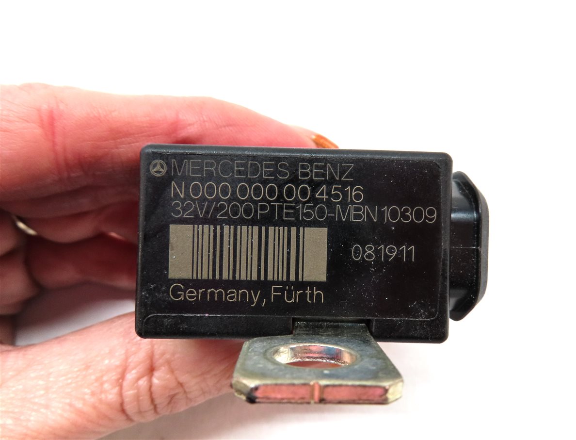 Thumbnail 7: 2009 MERCEDES GL320 (X164) 3.0L DIESEL ENGINE OVERLOAD PROTECTION FUSE MODULE