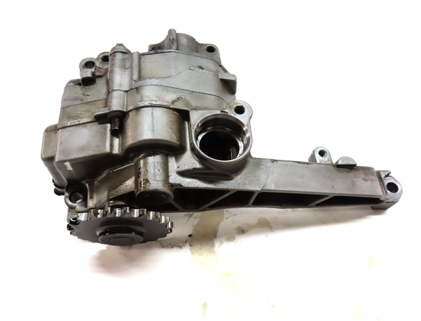 Thumbnail 2: 2009 MERCEDES GL320 (X164) 3.0L DIESEL ENGINE MOTOR OIL FLUID PUMP