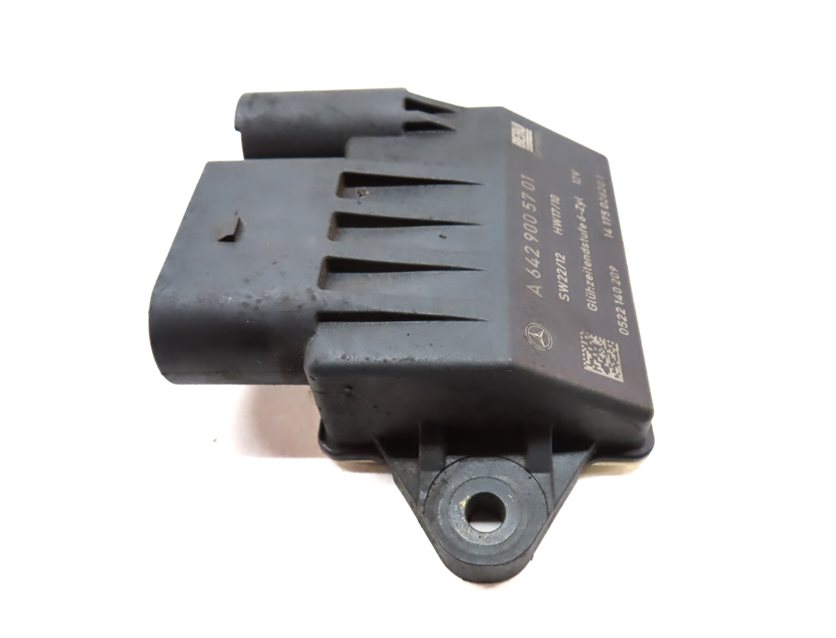 Thumbnail 5: 2009 MERCEDES GL320 (X164) 3.0L BLUETEC DIESEL ENGINE GLOW PLUG CONTROL MODULE
