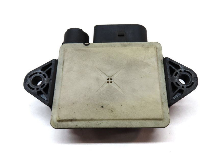 Thumbnail 7: 2009 MERCEDES GL320 (X164) 3.0L BLUETEC DIESEL ENGINE GLOW PLUG CONTROL MODULE
