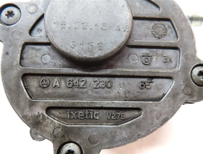 Thumbnail 7: 08-13 MERCEDES E320 E350 GL320 GL350 ML320 ML350 R350 - 3.0L DIESEL VACUUM PUMP